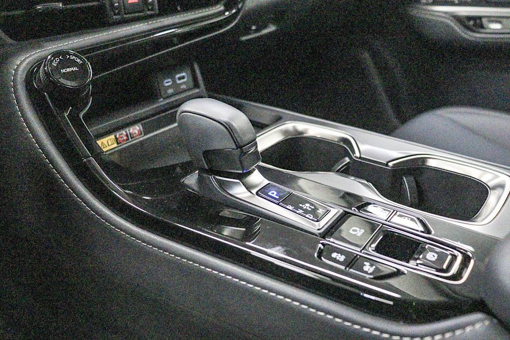 Thumbnail: 2026 Lexus ES - 26