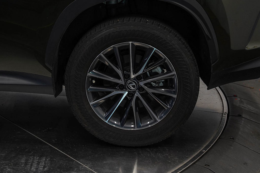 Thumbnail: 2024 Lexus ES - 21