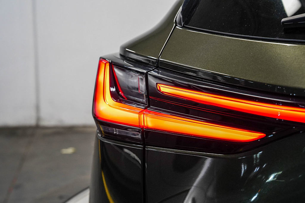 Thumbnail: 2024 Lexus ES - 22