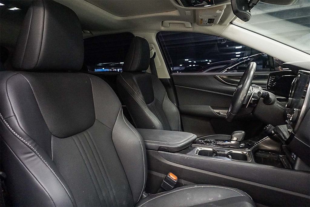 Thumbnail: 2024 Lexus ES - 8