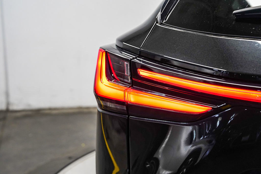 Thumbnail: 2024 Lexus ES - 22