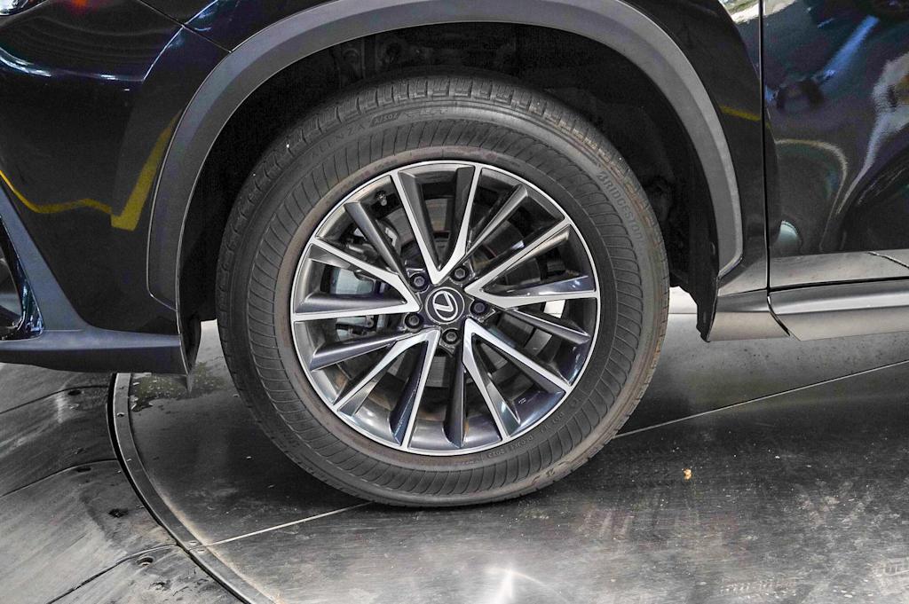 Thumbnail: 2024 Lexus ES - 6