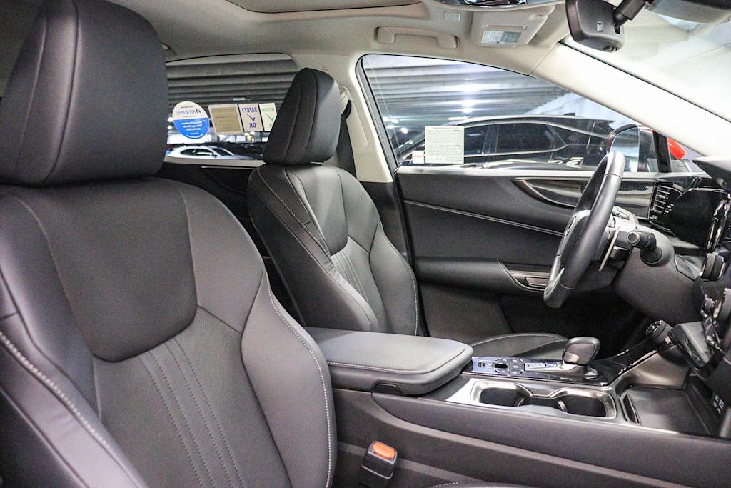 Thumbnail: 2024 Lexus ES - 9