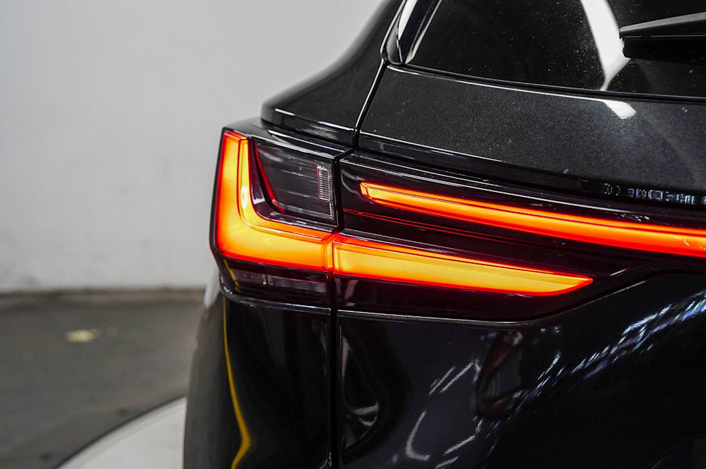 Thumbnail: 2024 Lexus ES - 22