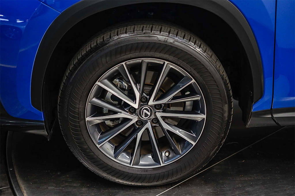 Thumbnail: 2024 Lexus ES - 6