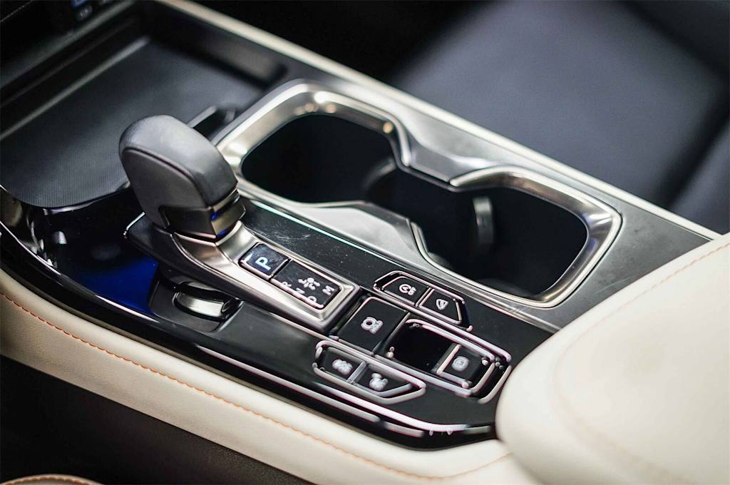 Thumbnail: 2024 Lexus ES - 27