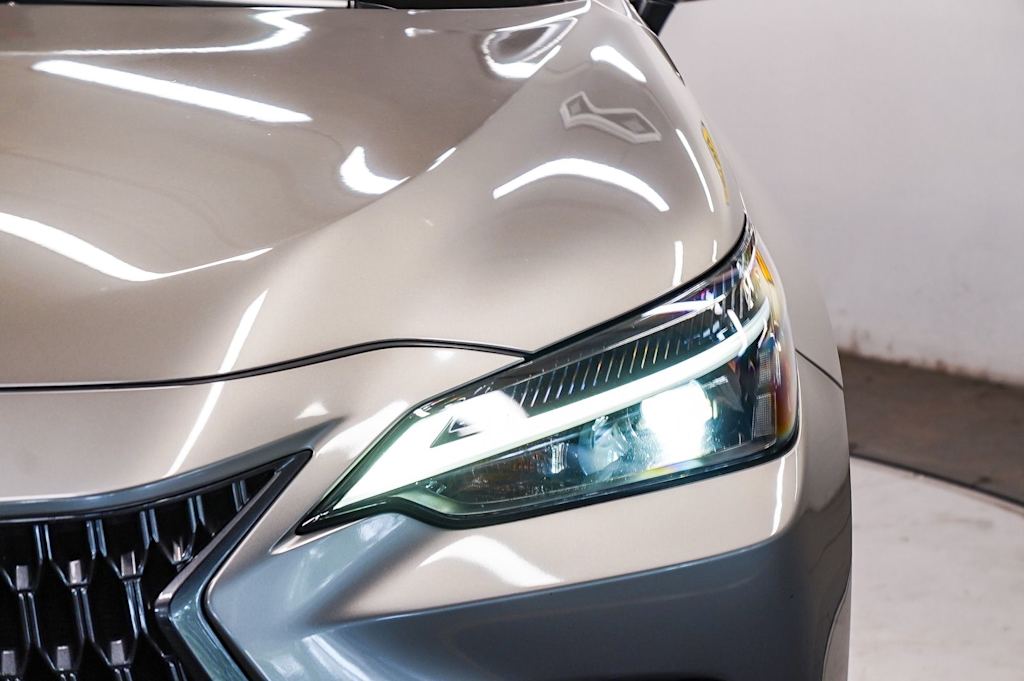 Thumbnail: 2024 Lexus ES - 17