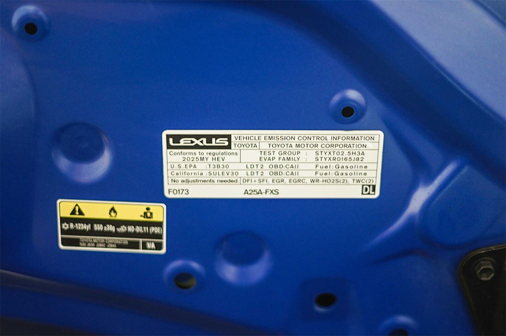 Thumbnail: 2025 Lexus ES - 16