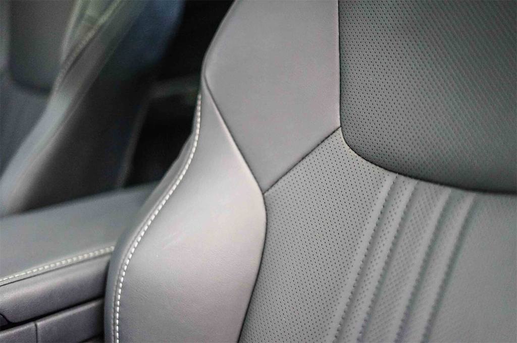 Thumbnail: 2025 Lexus ES - 31