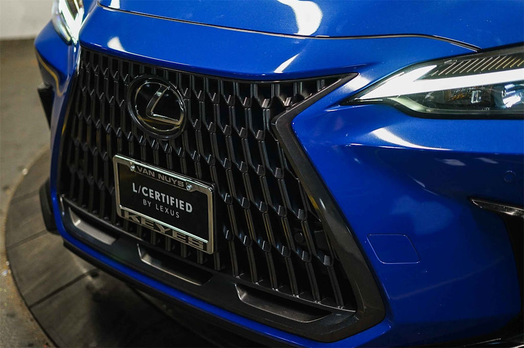 Thumbnail: 2025 Lexus ES - 21