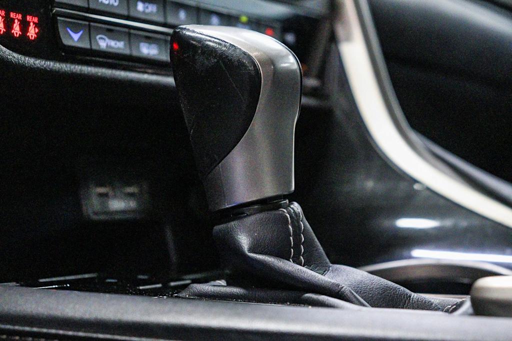 Thumbnail: 2020 Lexus RX - 13