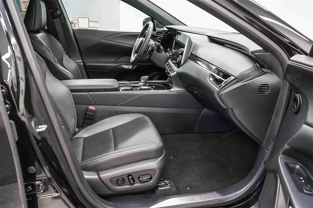 Thumbnail: 2024 Lexus RX - 10