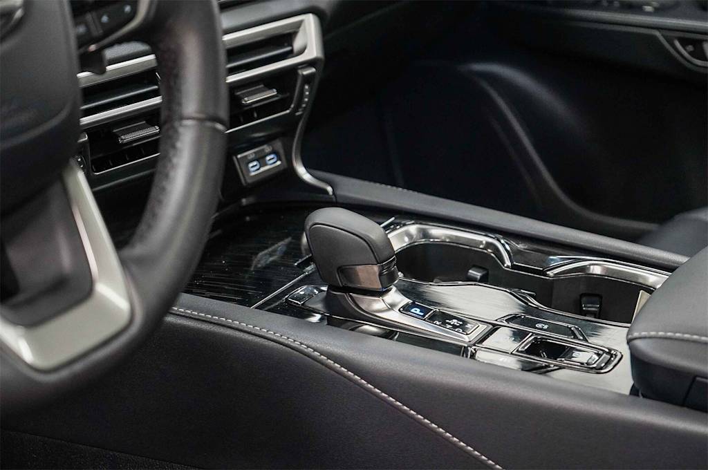 Thumbnail: 2024 Lexus RX - 16