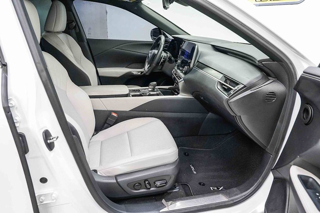 Thumbnail: 2025 Lexus RX - 10