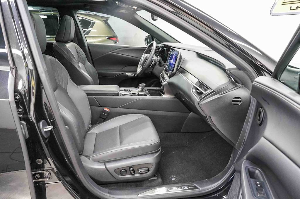 Thumbnail: 2025 Lexus RX - 10