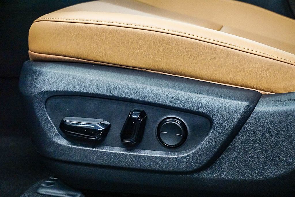 Thumbnail: 2025 Lexus RX - 26