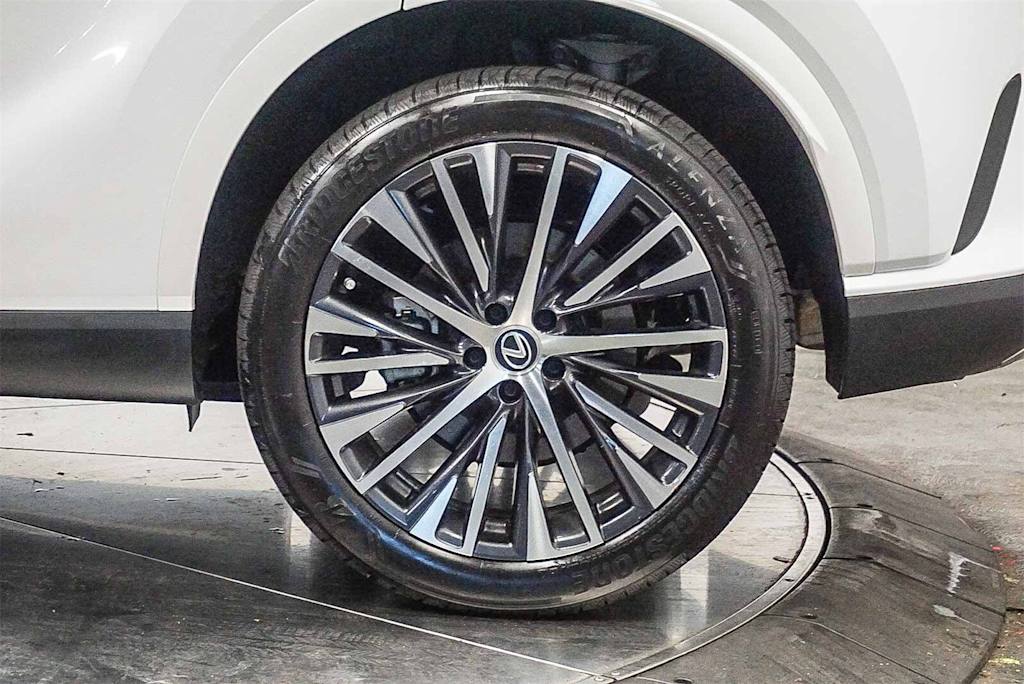 Thumbnail: 2023 Lexus RX - 22