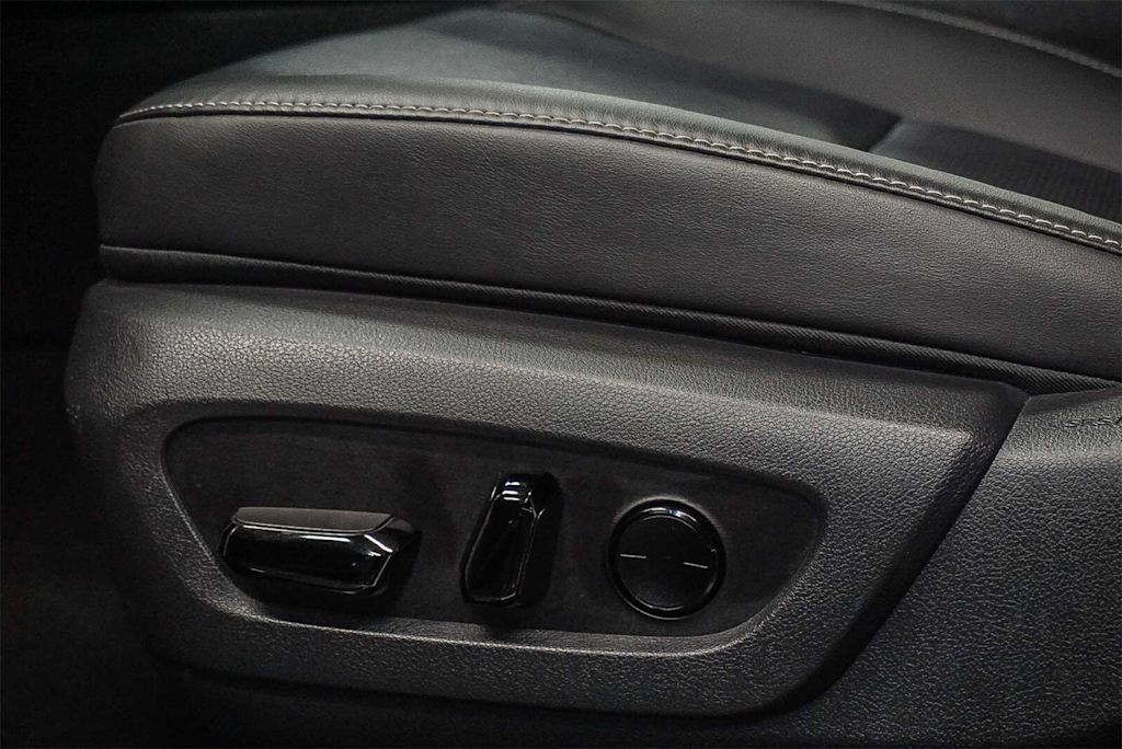 Thumbnail: 2023 Lexus RX - 25