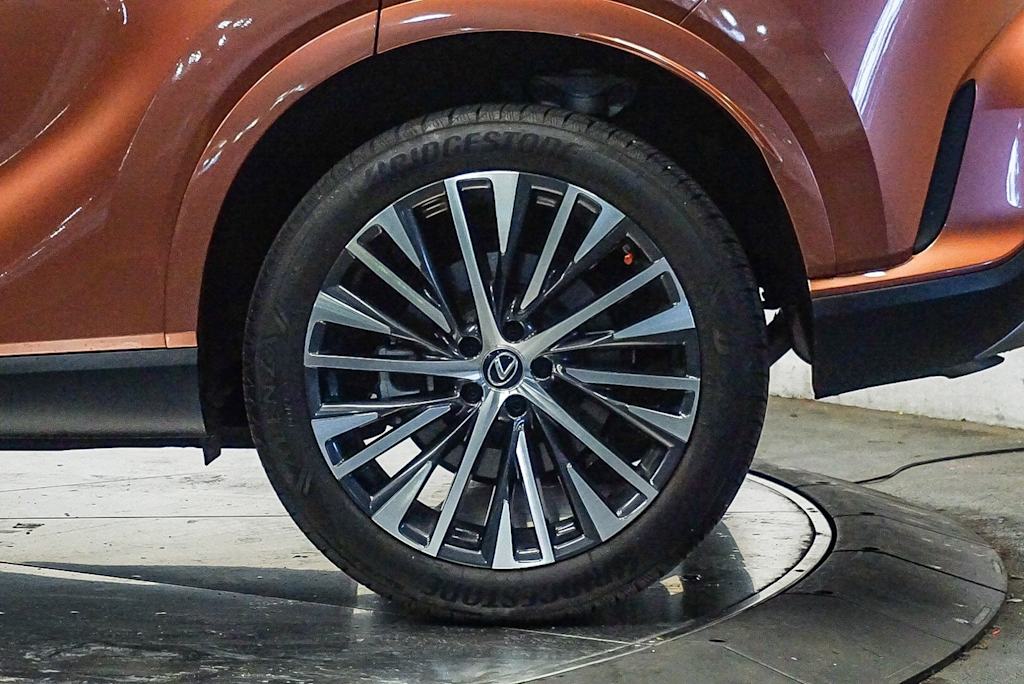 Thumbnail: 2023 Lexus RX - 20