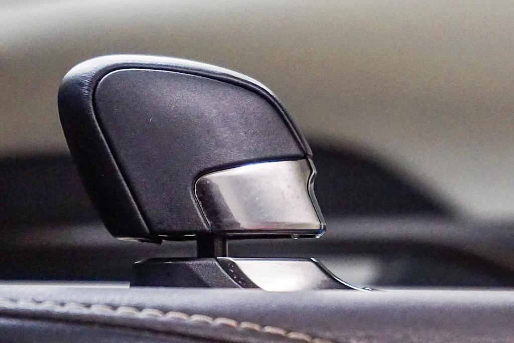 Thumbnail: 2023 Lexus RX - 13