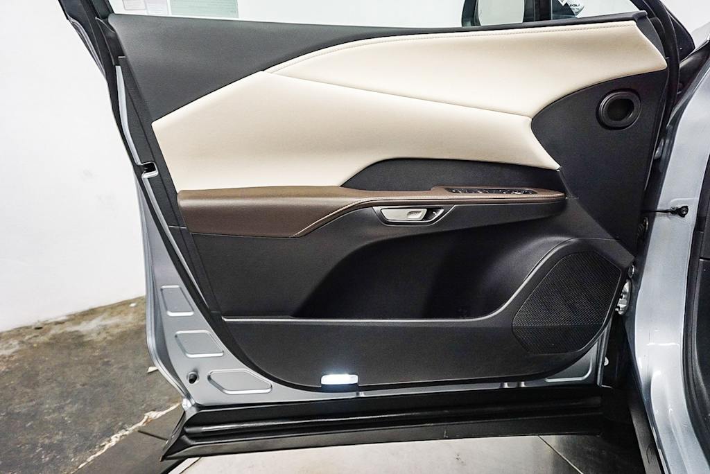 Thumbnail: 2023 Lexus RX - 27