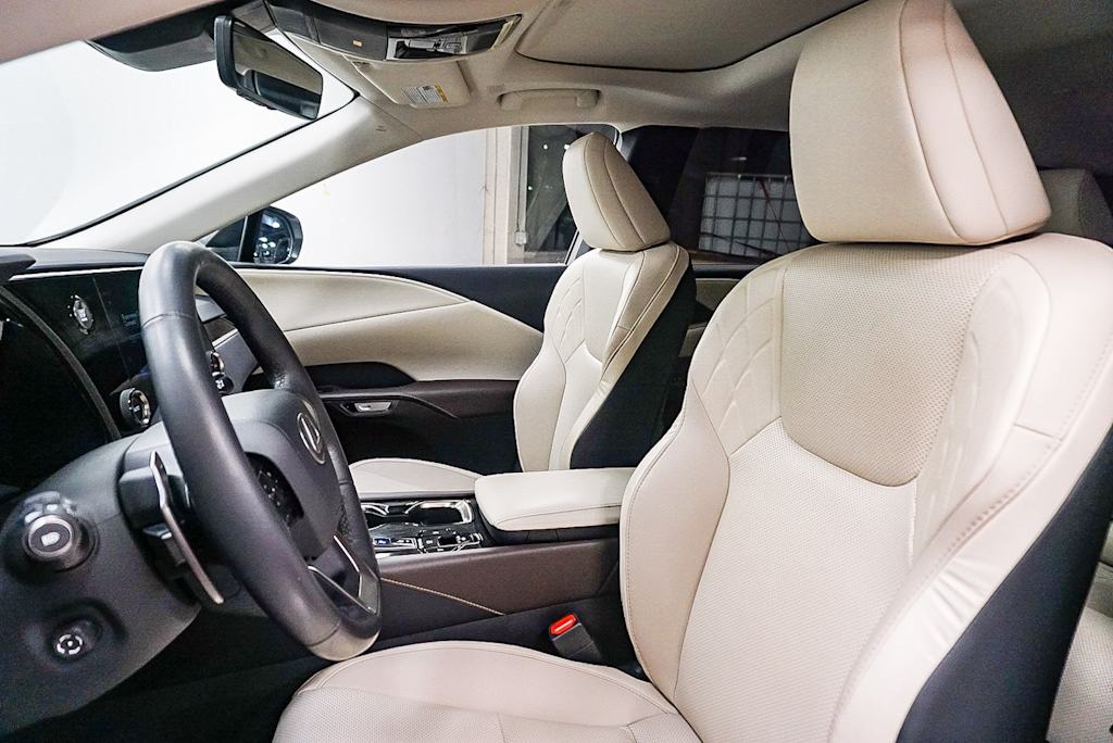 Thumbnail: 2023 Lexus RX - 10