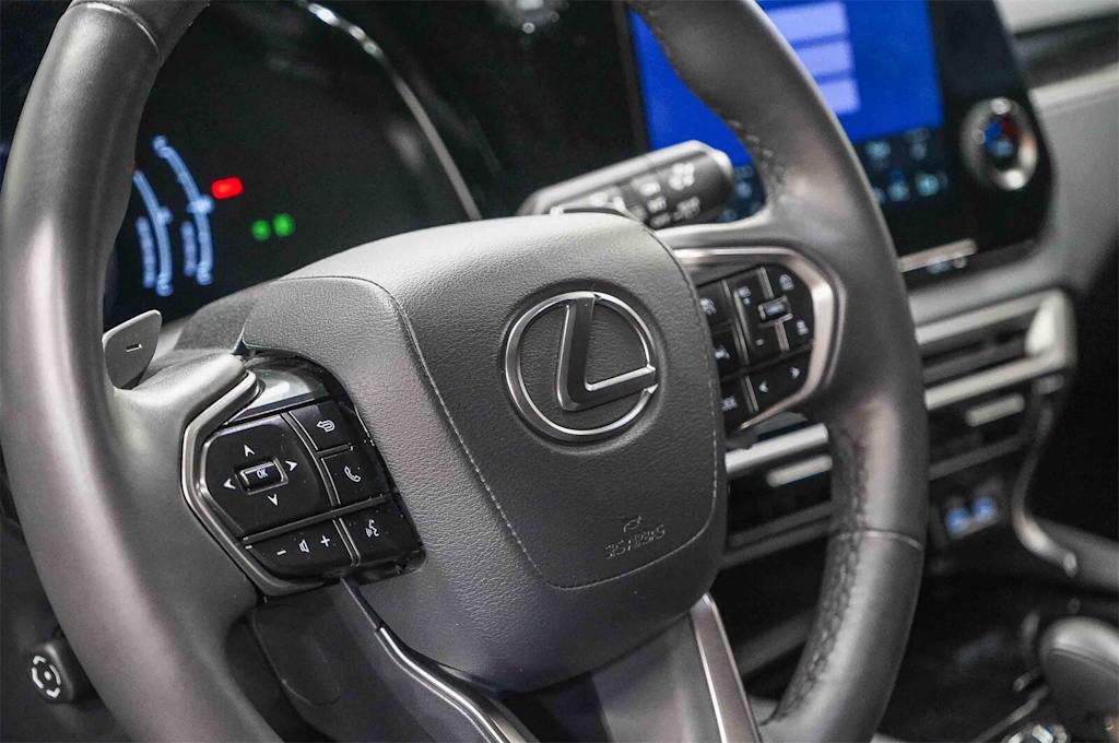 Thumbnail: 2024 Lexus RX - 28