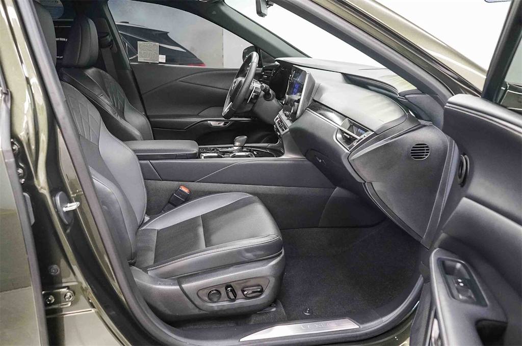 Thumbnail: 2024 Lexus RX - 10