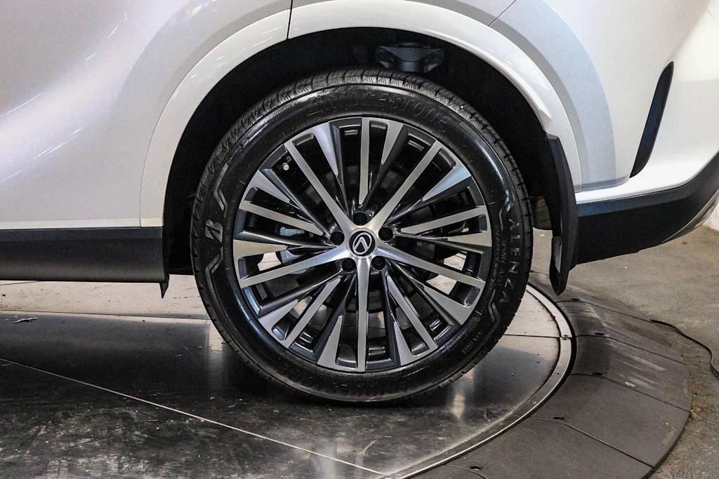 Thumbnail: 2023 Lexus RX - 22