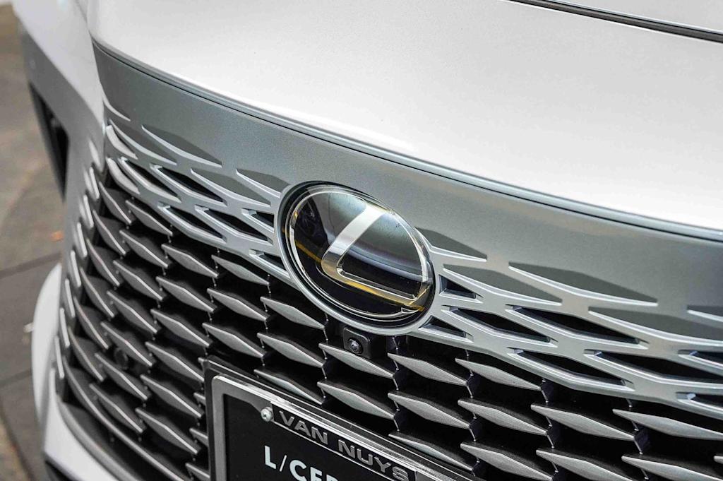 Thumbnail: 2023 Lexus RX - 6