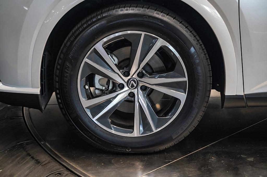 Thumbnail: 2024 Lexus RX - 7
