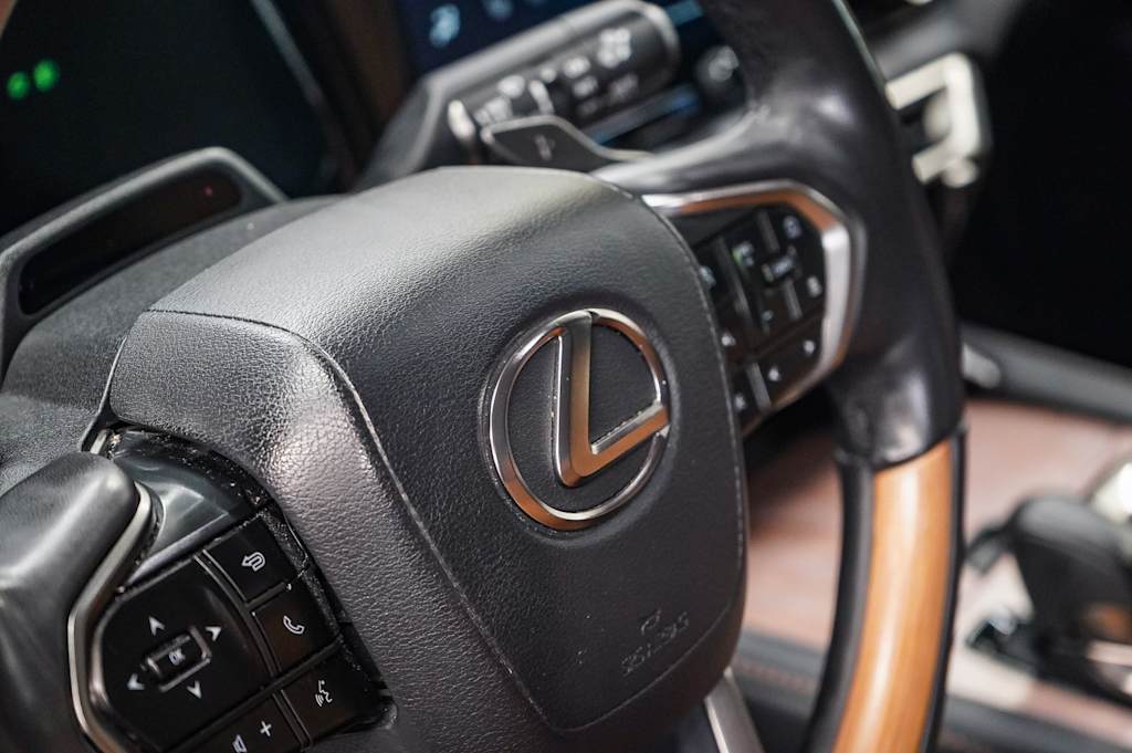 Thumbnail: 2024 Lexus RX - 14