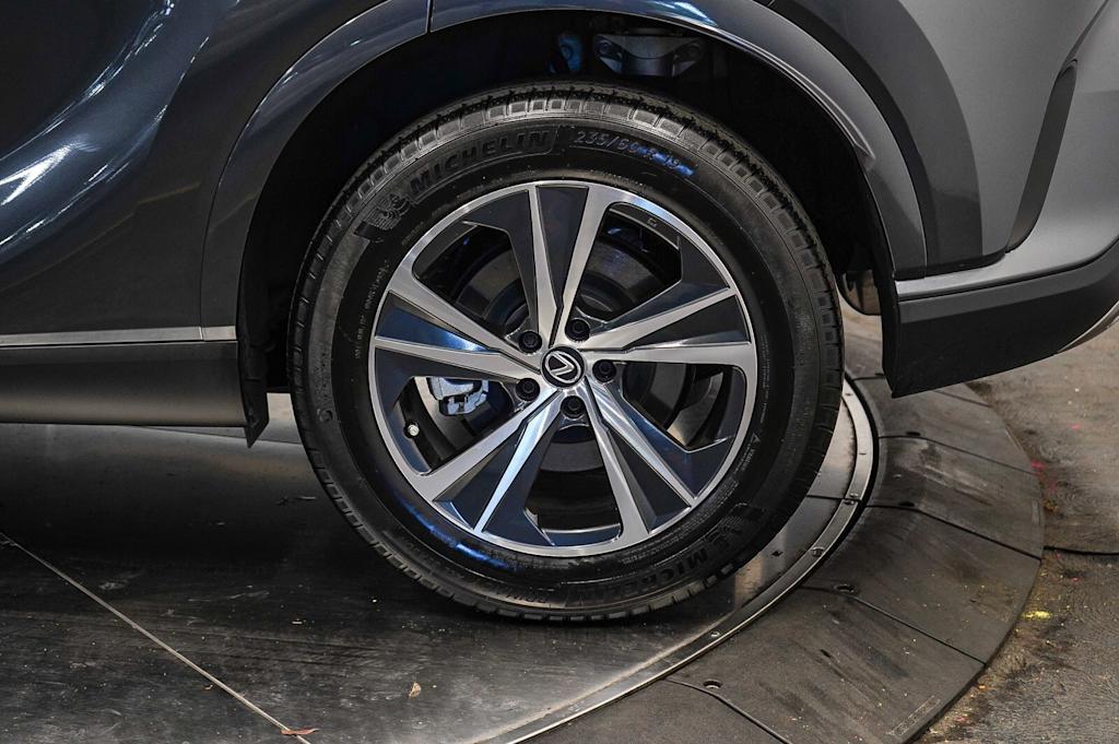 Thumbnail: 2025 Lexus RX - 23