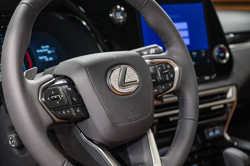 Thumbnail: 2025 Lexus RX - 26