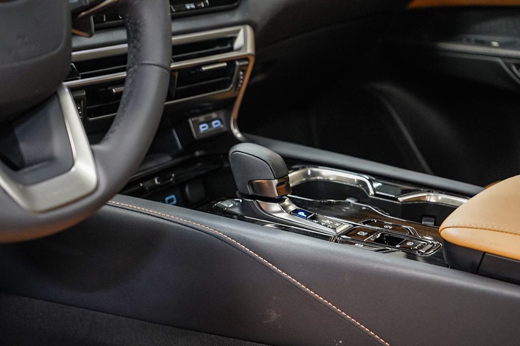 Thumbnail: 2025 Lexus RX - 16