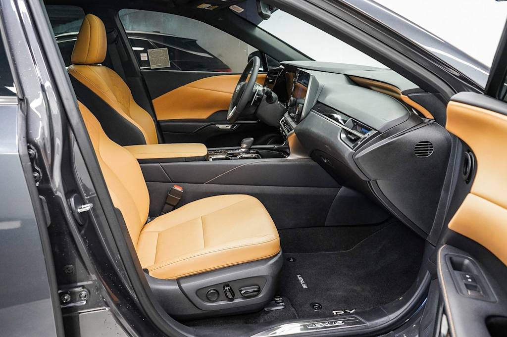 Thumbnail: 2025 Lexus RX - 10