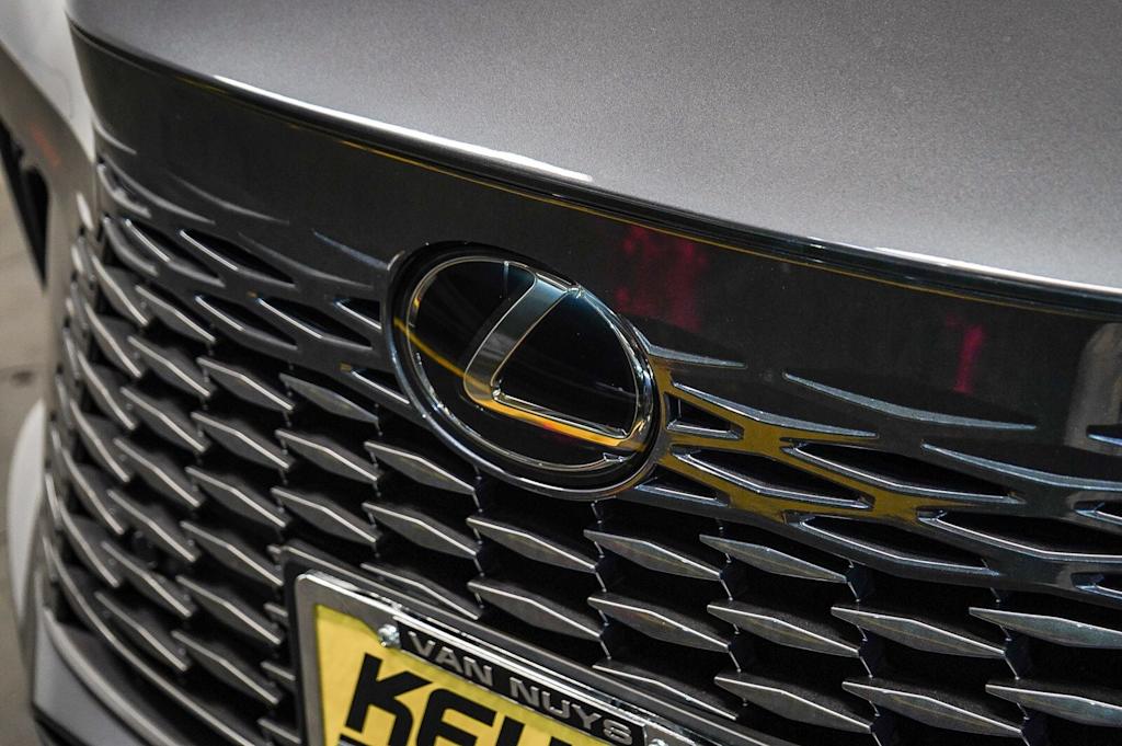 Thumbnail: 2025 Lexus RX - 6