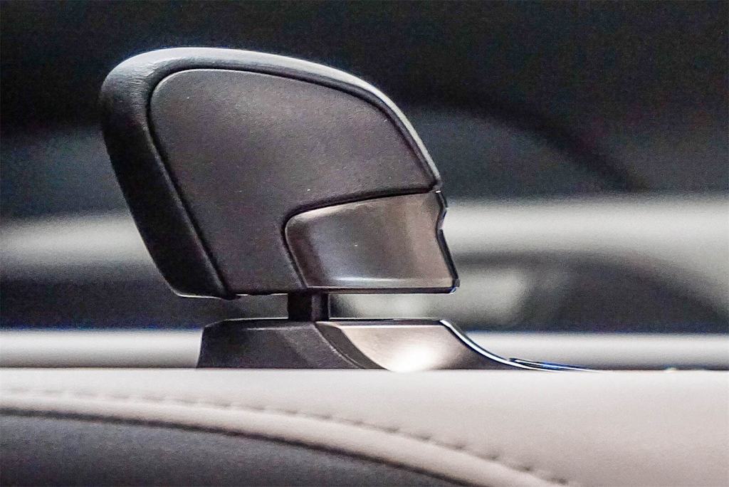 Thumbnail: 2024 Lexus RX - 14