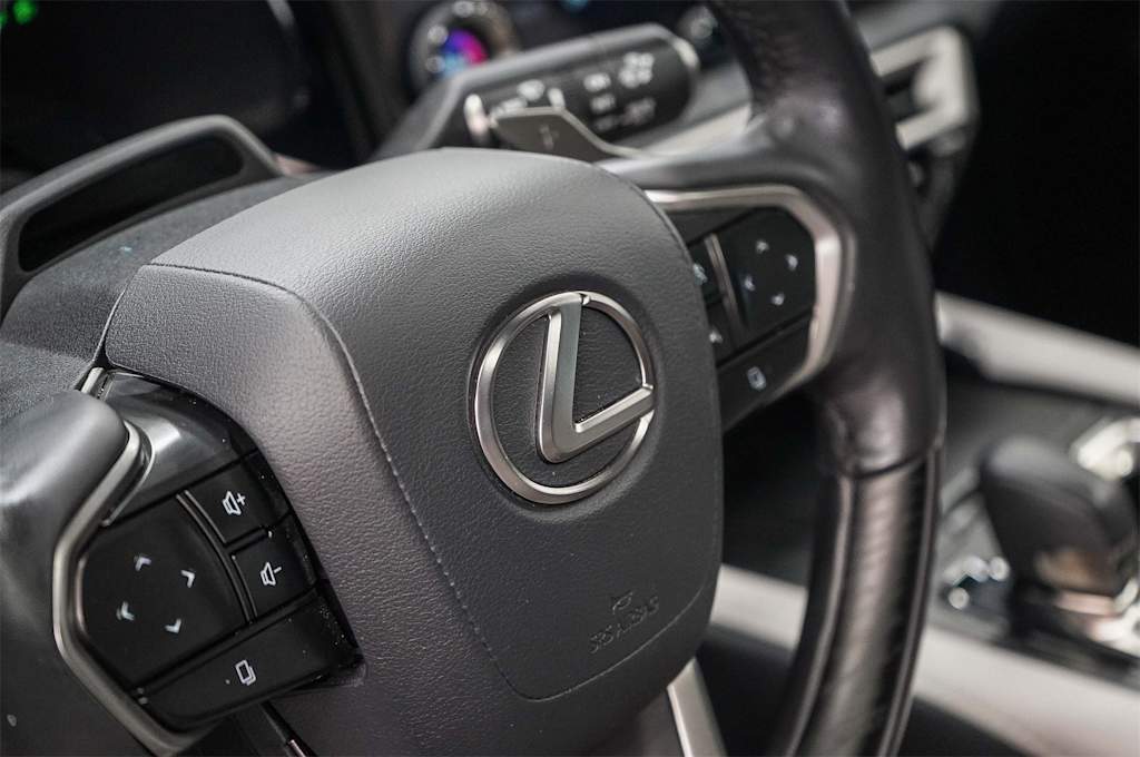 Thumbnail: 2024 Lexus RX - 26