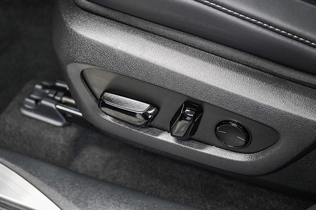 Thumbnail: 2024 Lexus RX - 28