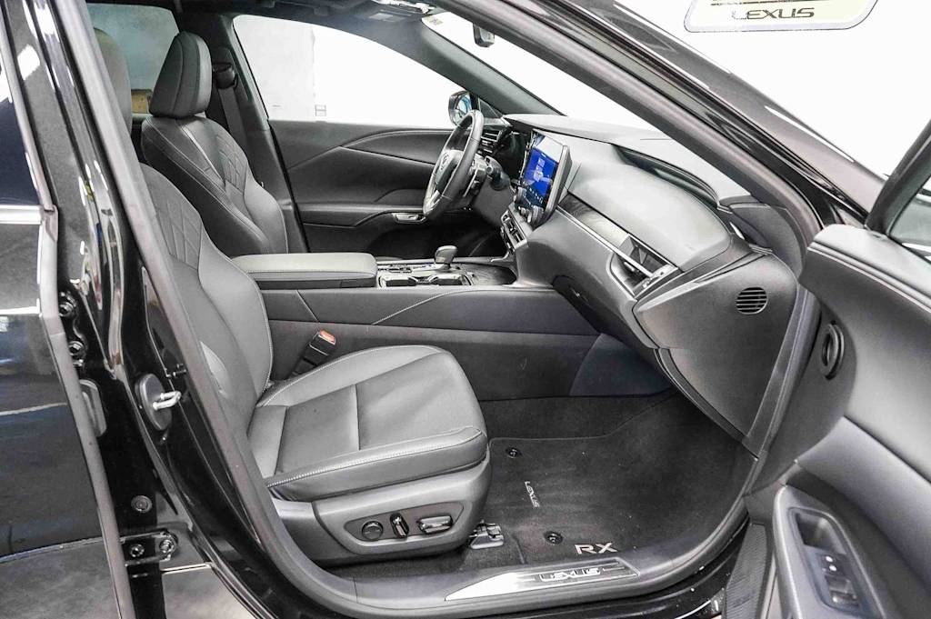 Thumbnail: 2025 Lexus RX - 9