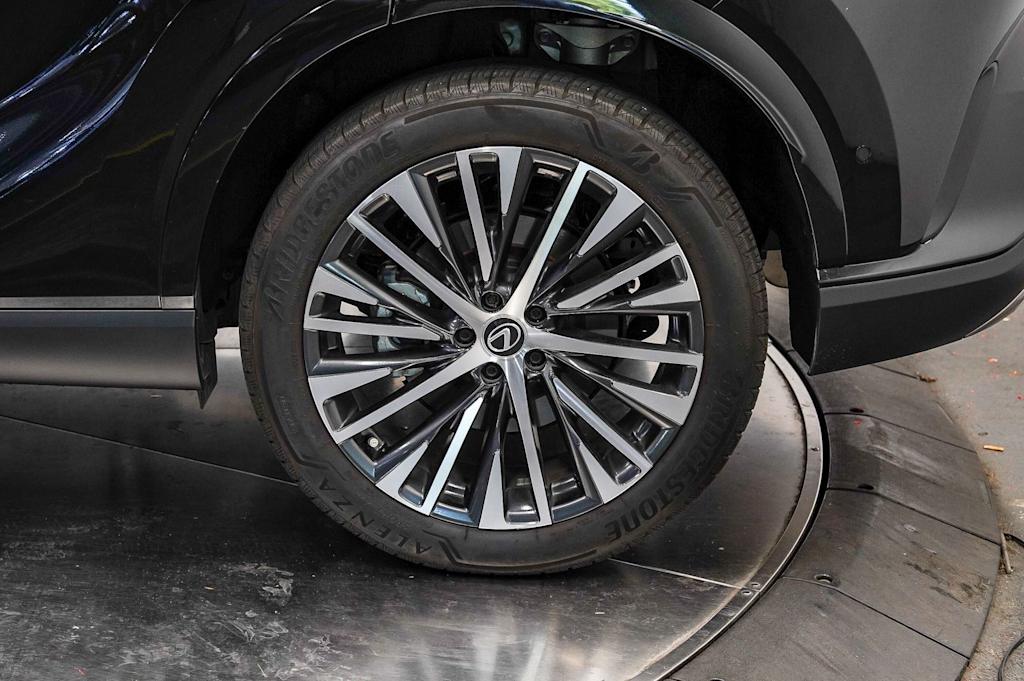 Thumbnail: 2024 Lexus RX - 21