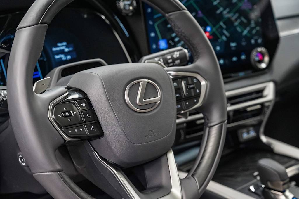 Thumbnail: 2026 Lexus RX - 25