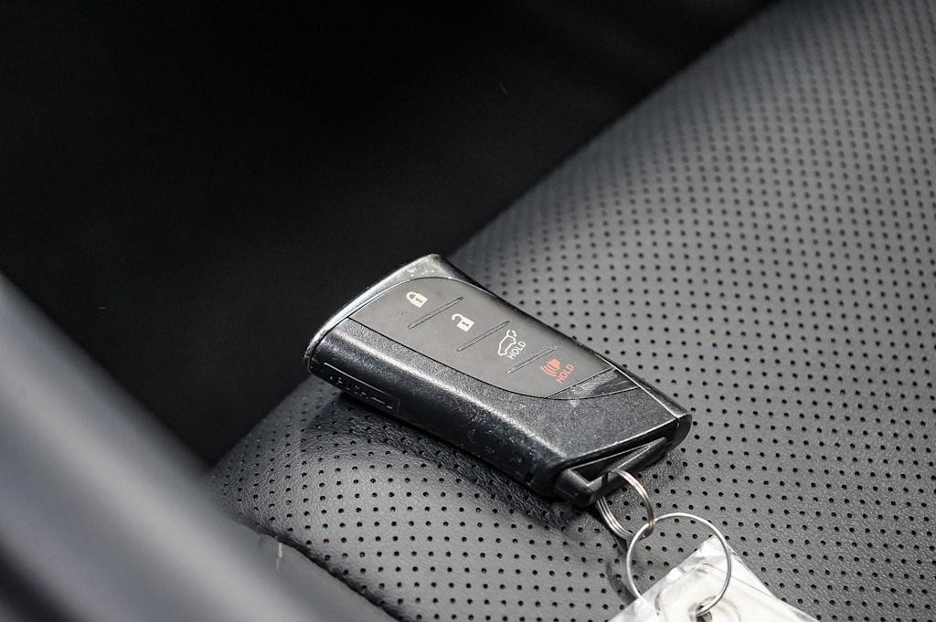 Thumbnail: 2023 Lexus RX - 18