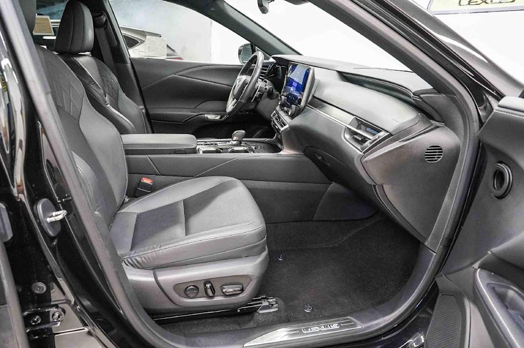Thumbnail: 2024 Lexus RX - 9