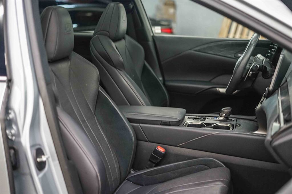 Thumbnail: 2023 Lexus RX - 9