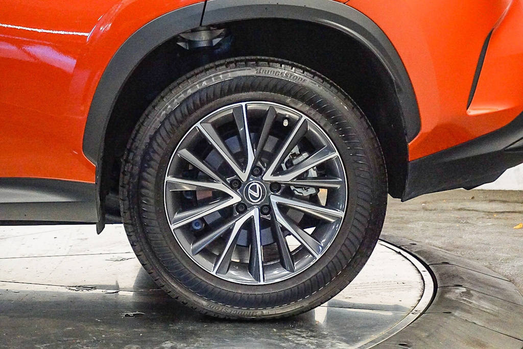 Thumbnail: 2024 Lexus ES - 21