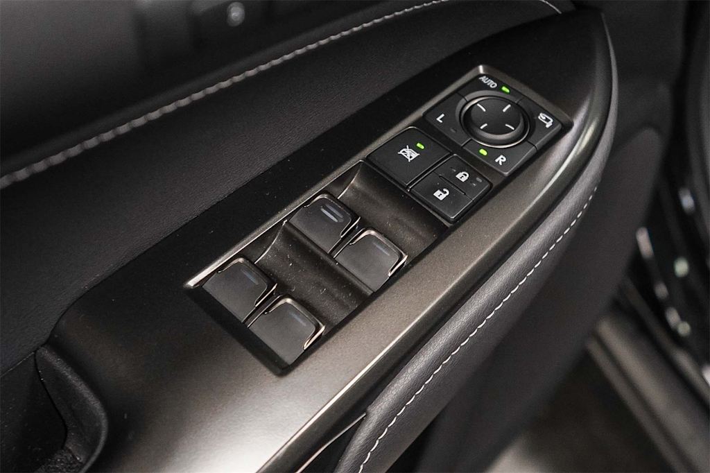 Thumbnail: 2025 Lexus ES - 25