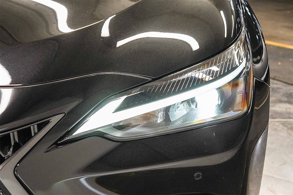 Thumbnail: 2025 Lexus ES - 19