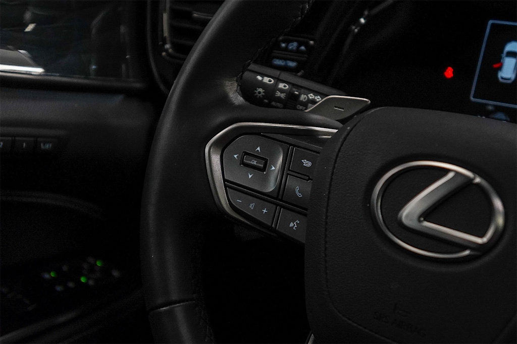 Thumbnail: 2025 Lexus ES - 22